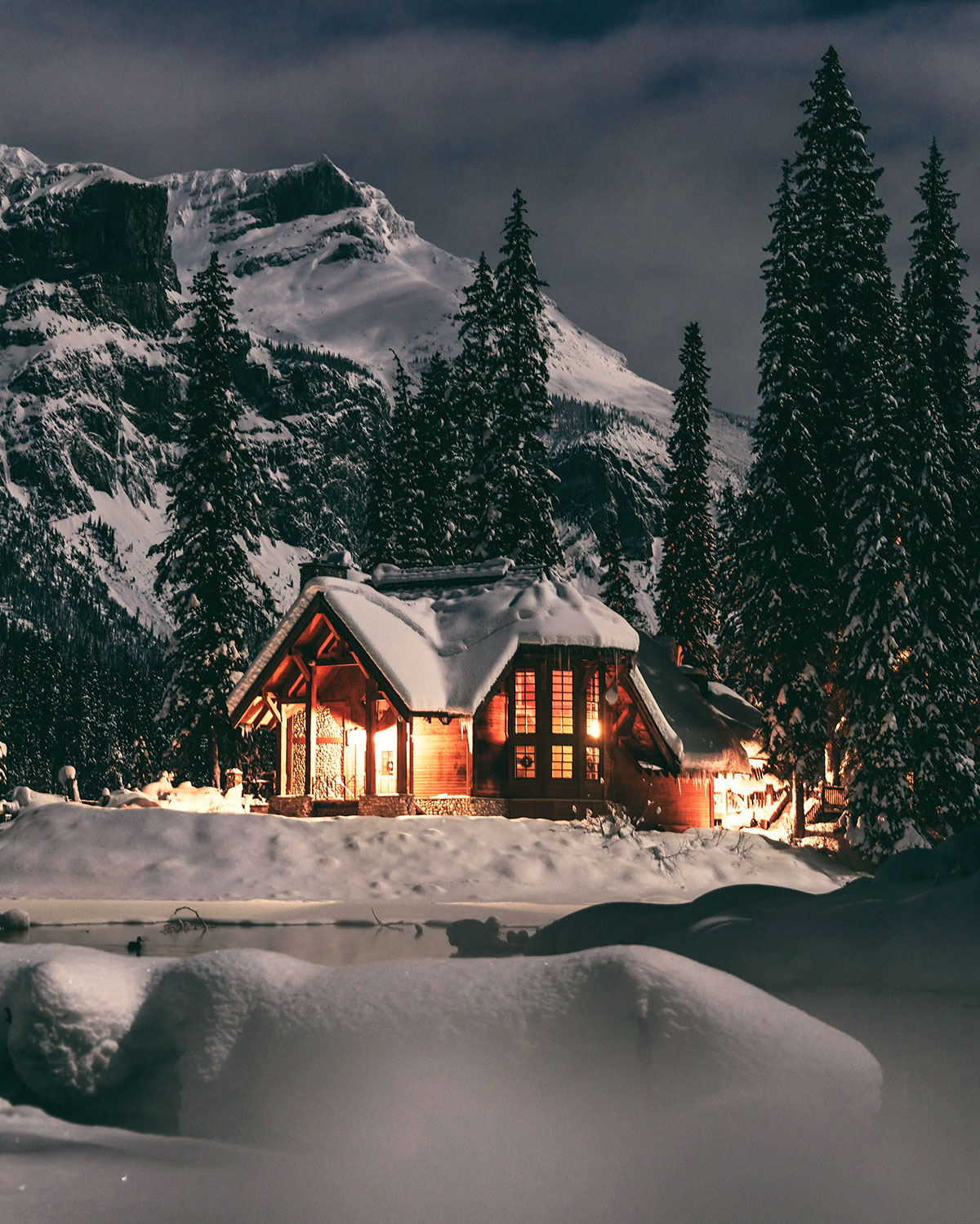 an outside camping lodge in the winter